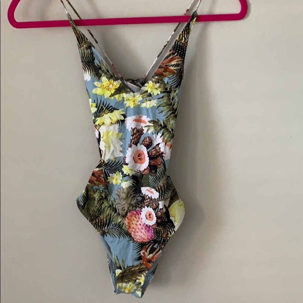 Bathing suit